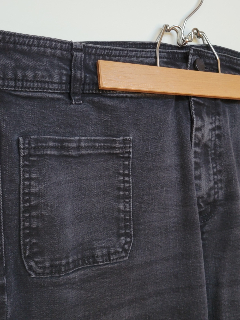 Oat New York Women's Wide Leg Jean With Frayed Hem - Picture 3 of 5